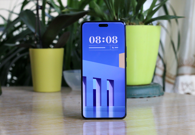 華為“最香”512GB手機，價格降2235元，中端價格撿漏旗艦體驗