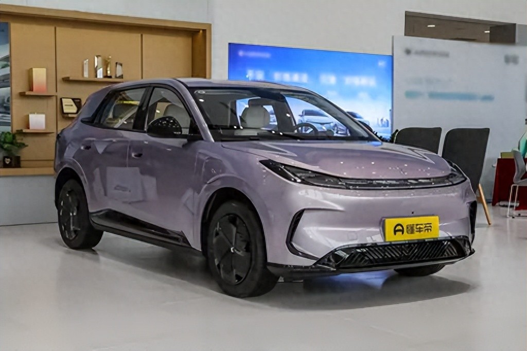 售价6.28-8.78万元，A0级纯电车再添\新丁\，极狐T1超香