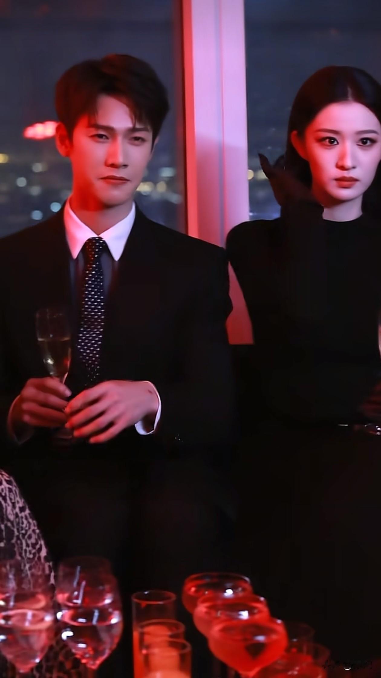 29岁李昀锐与26岁王楚然罕见同框！一个帅气，一个大美人，好养眼