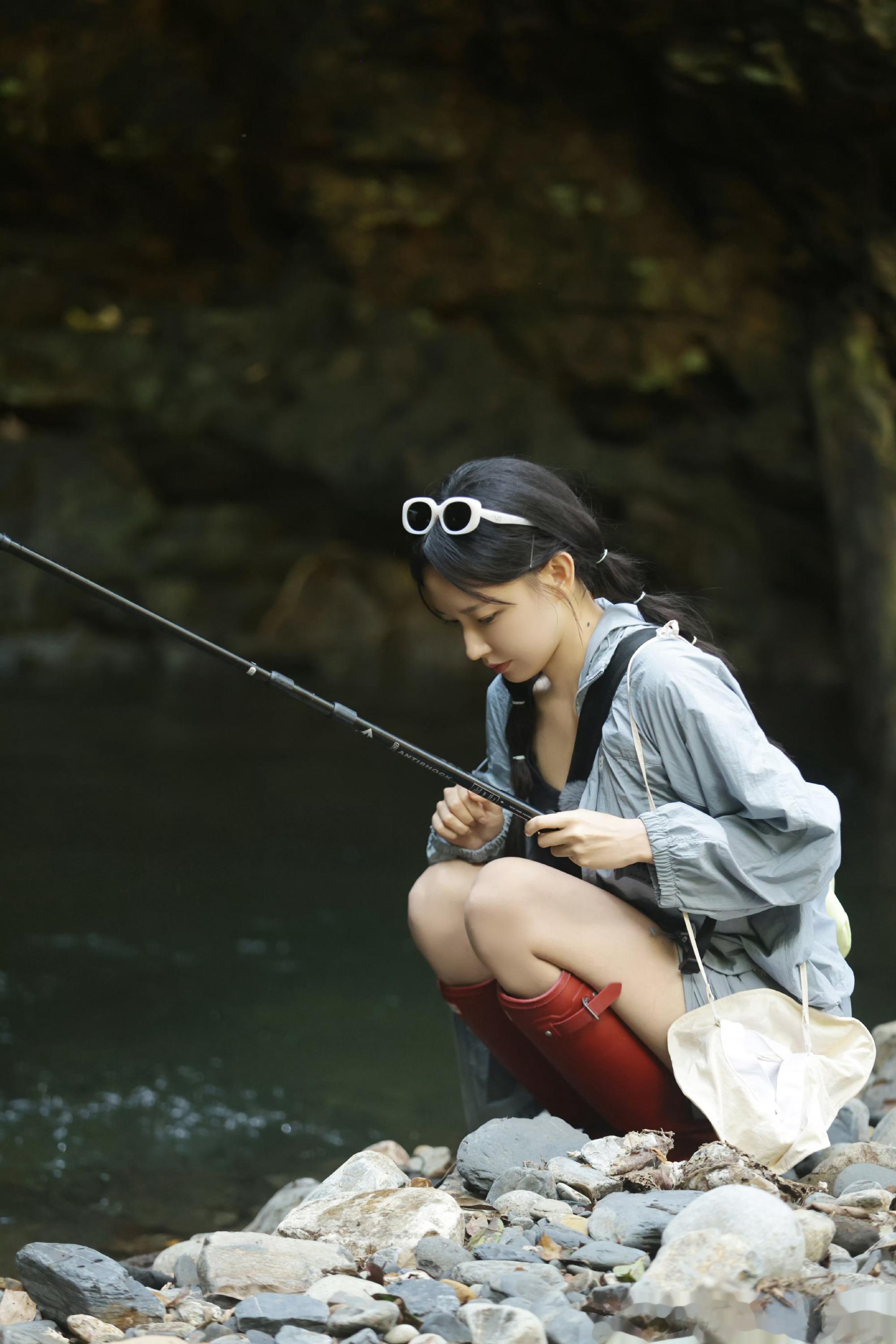 程潇 户外穿搭 靓女什么时候都美！