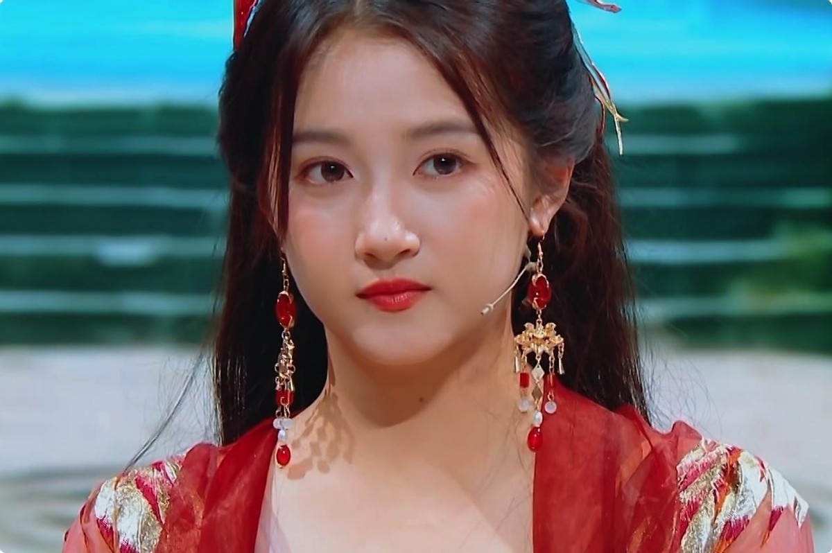 一盆冷水泼出“原形”？《王牌9》女星众生相：有人圈粉，有人毁路人缘