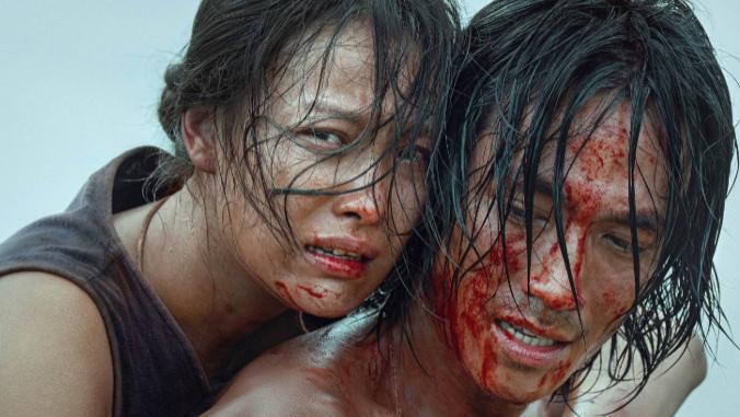 朱一龙《东极岛》首波口碑出炉了！现场观众的评价“一针见血”