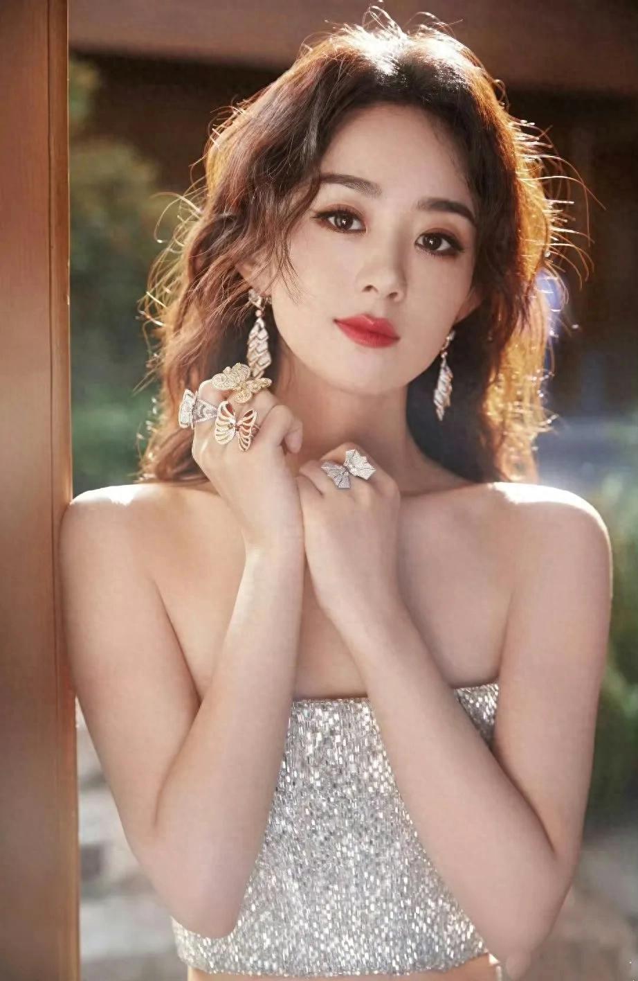赵丽颖闪钻抹胸裙太美了