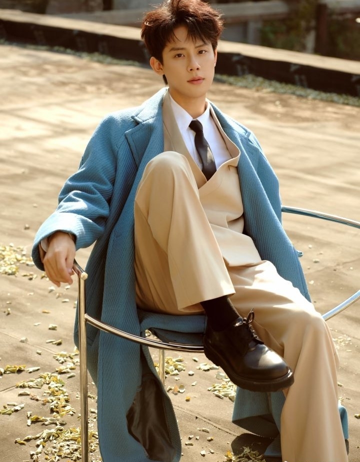 周奇怎么了?从《小欢喜》中暖心男孩方一凡到私联粉丝的心机boy