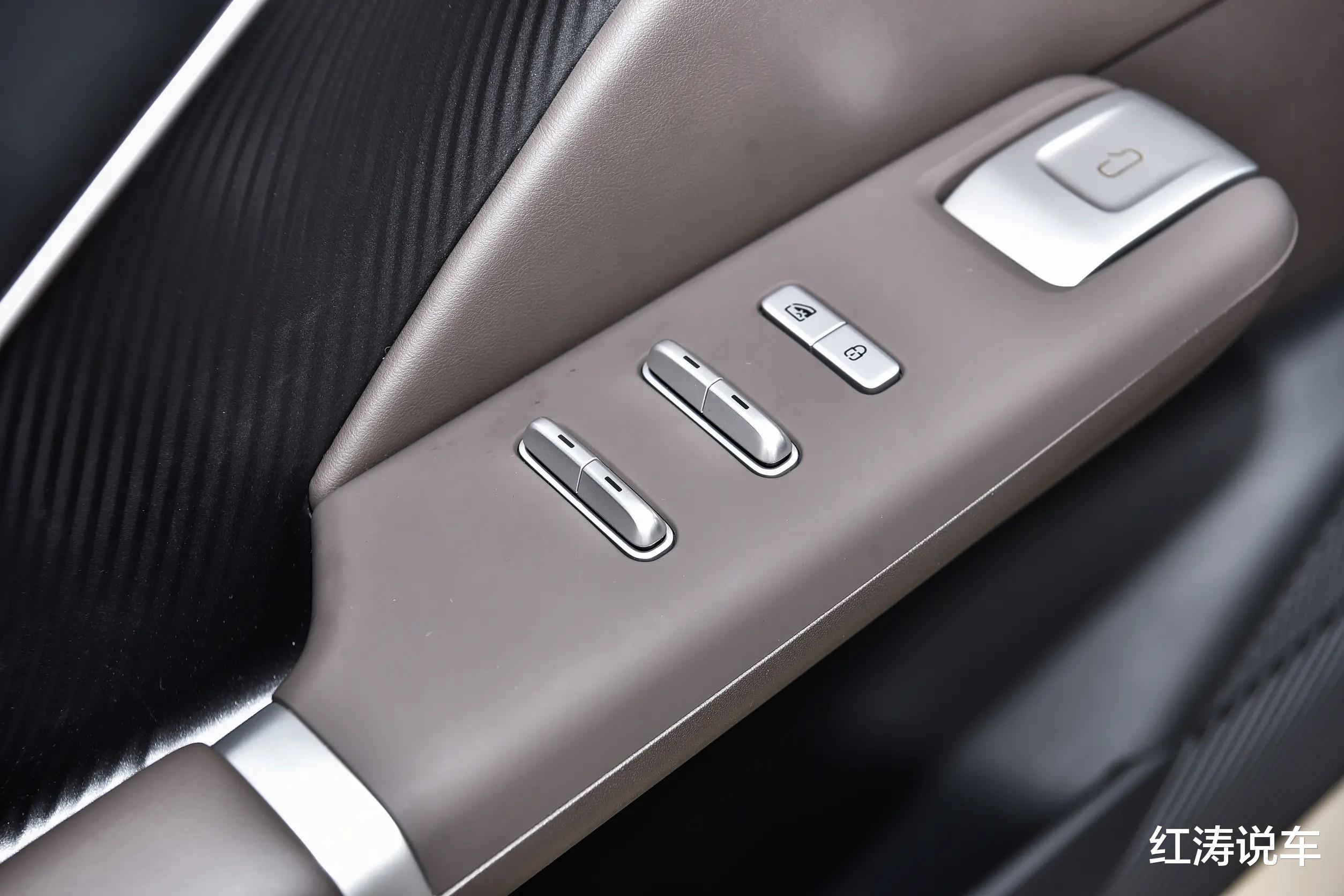 新款长安CS55 PLUS，内饰换装双连屏，配女王副驾，1.5T新蓝鲸动力