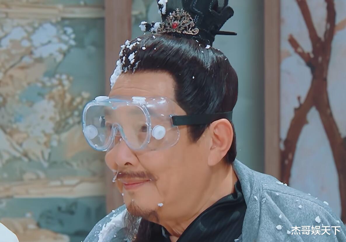 唐国强，确实违反了规则，但是却圈粉无数