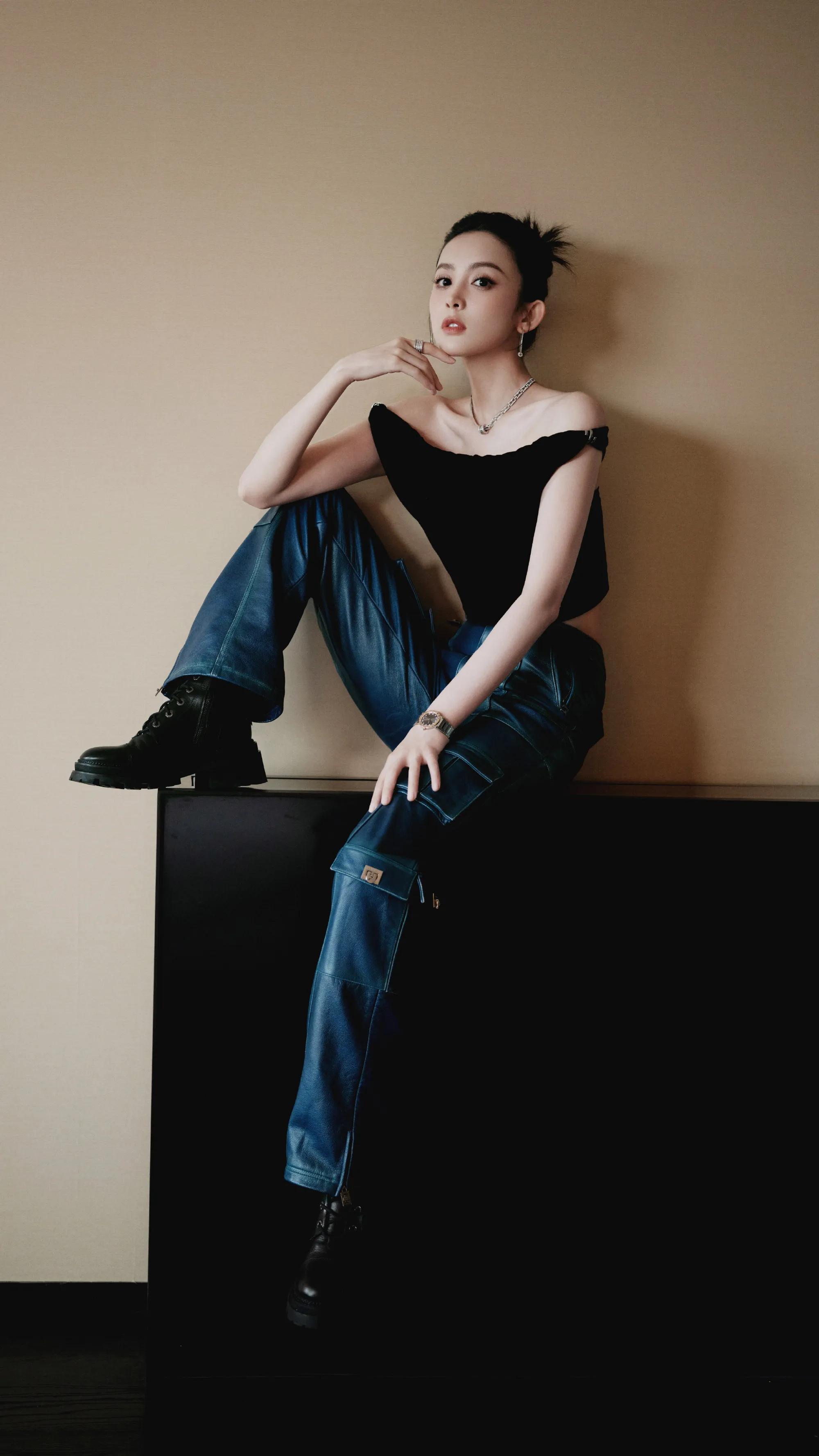 娜扎露肩造型又美又飒