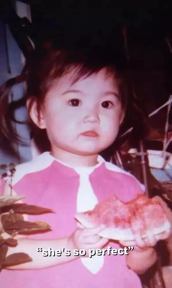 王信浩和陈自瑶的女儿公开恋情，她才13岁，她长得和妈妈很像！