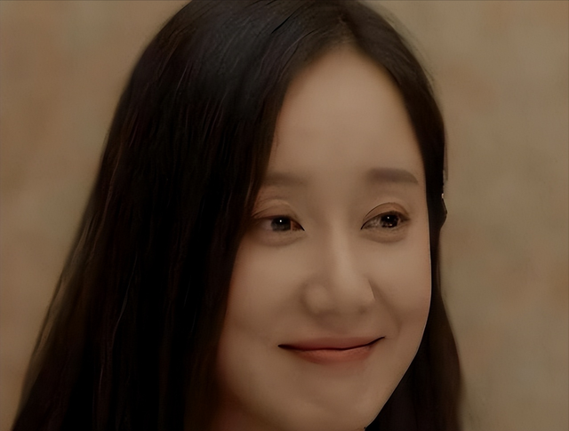 出道18年无人知晓,37岁凭借《以法之名》出圈,谭松韵说的没错