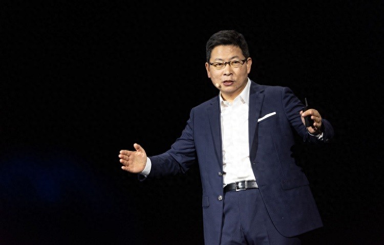 余承东发布会火力全开，怒怼漂移！网友：谁对号入座，谁尴尬