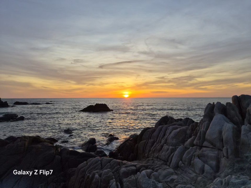 三星Z Flip7深度體驗：其實真打動我的，不是超窄邊框外屏