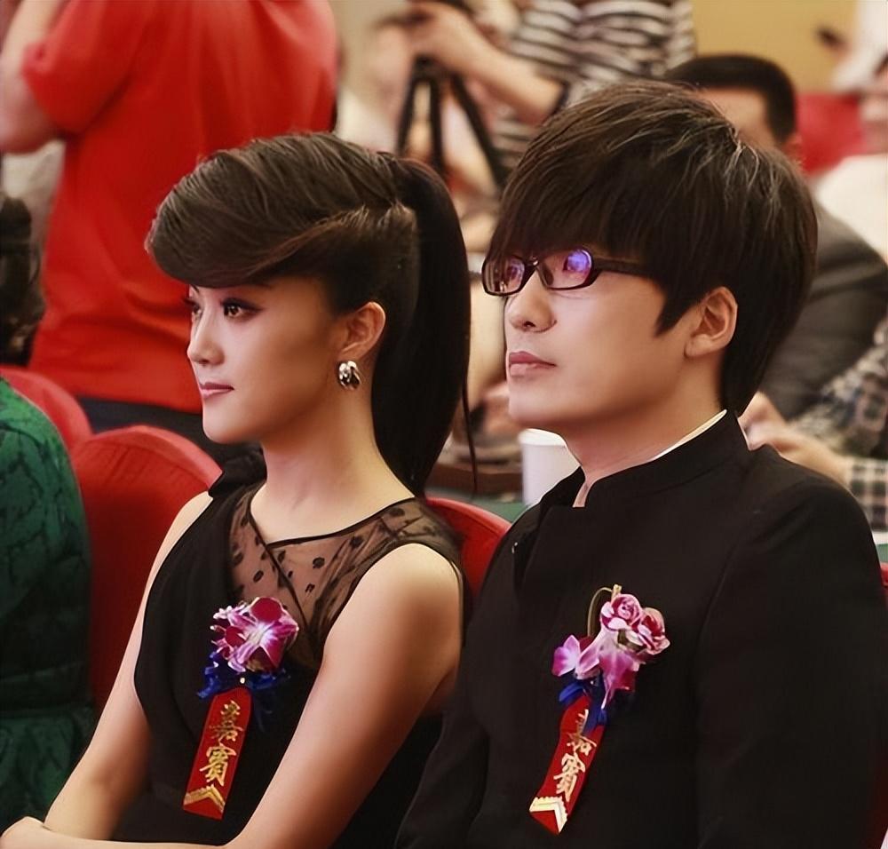 王小玮受邀观礼九三阅兵，这一次，她让王小海和整个乐坛沉默了