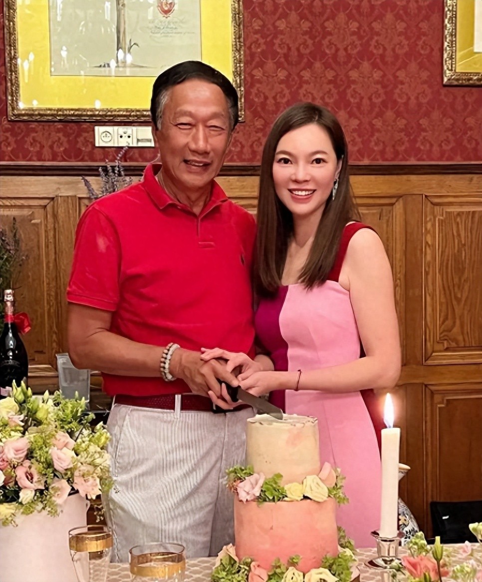 家境相貌很普通，却迷倒叔叔辈亿万富豪，生三娃彻底坐稳阔太位置