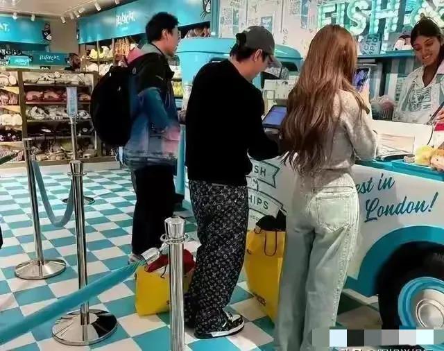 王思聪女友懒懒美成小天使,引网友嫉妒