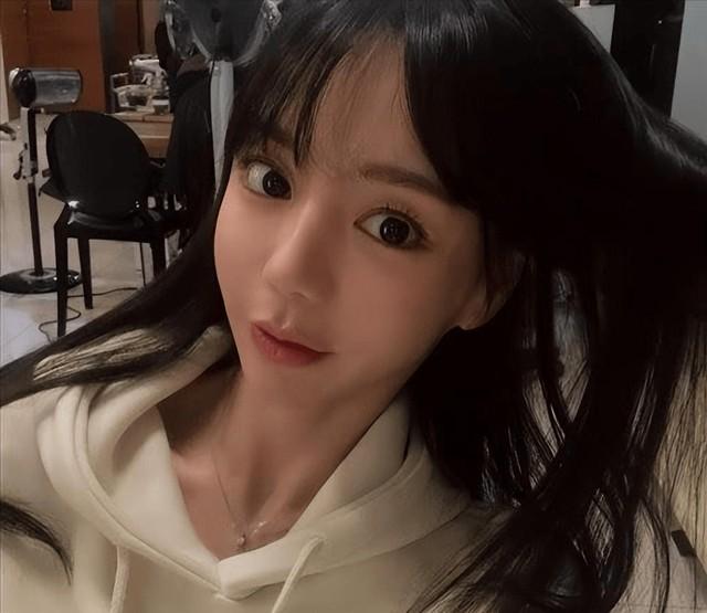 韩国影帝李善均之死:财阀千金黄荷娜裙下臣,3条人命葬送她手里