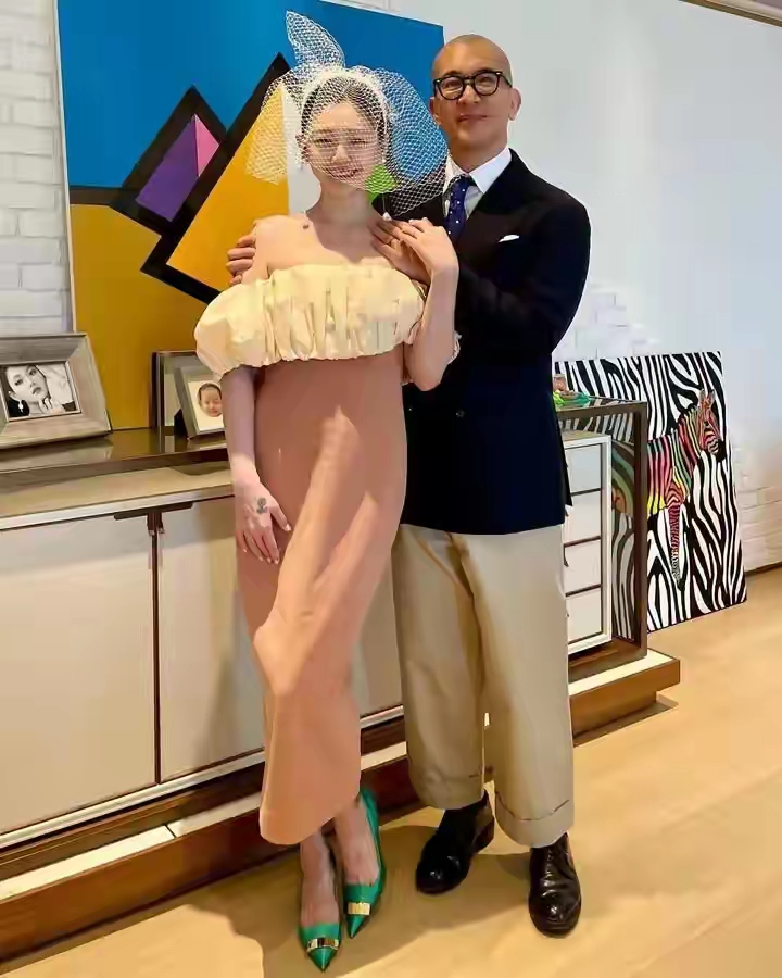 获奖之后，小S和周围人关系变化很大，许徐两家聚餐，没提及二汪