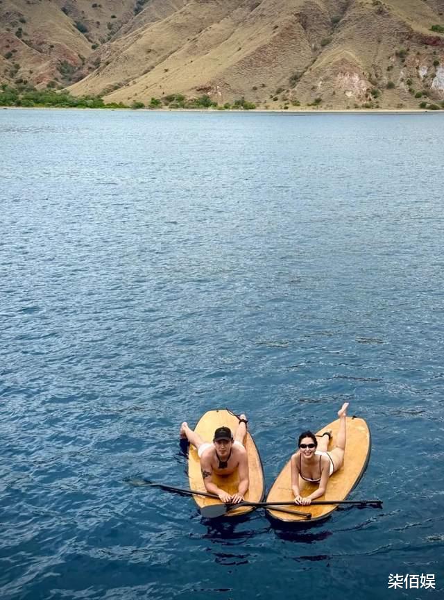 杨采钰当妈后首个生日,富豪老公高调晒照表白,戴着婚戒搂着爱妻