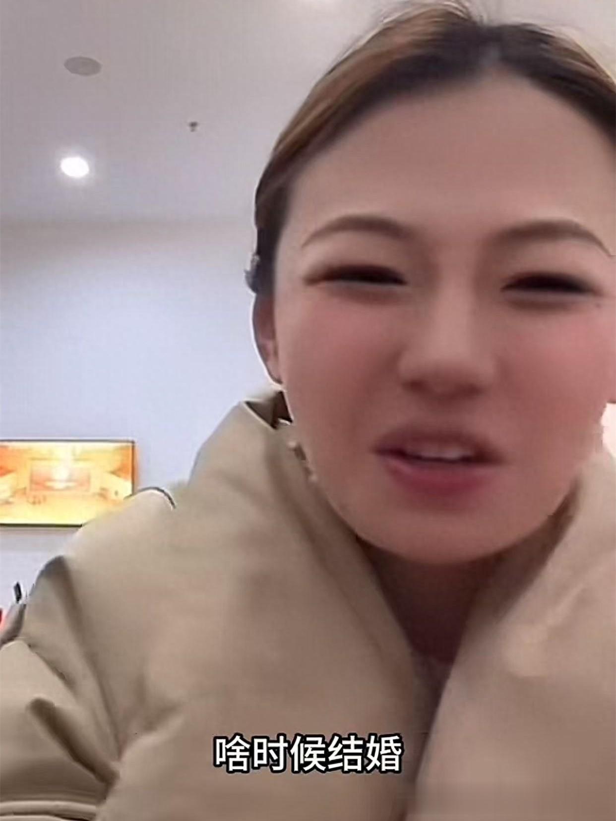 德云社赵芸一后台直播，被问啥时候结婚，陶婉岚解围，一会我俩结