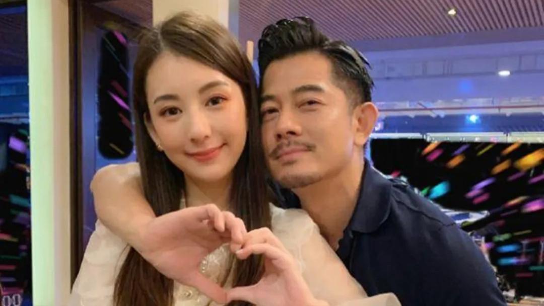 方媛被抢，59岁郭富城背包带保镖！身高被曝165cm，每天只吃一顿