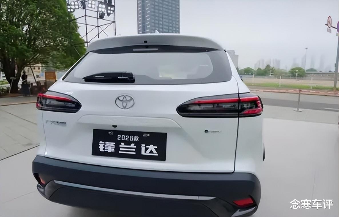 新款丰田锋兰达10.28万起，换装12.9寸大屏，8月份卖了近1.5万台