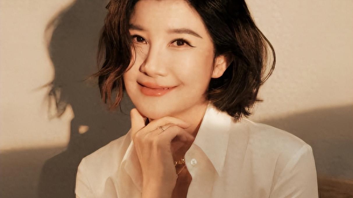 她不顾反对嫁给林永健，失去三孩子，如今40岁当上妈妈非常幸福