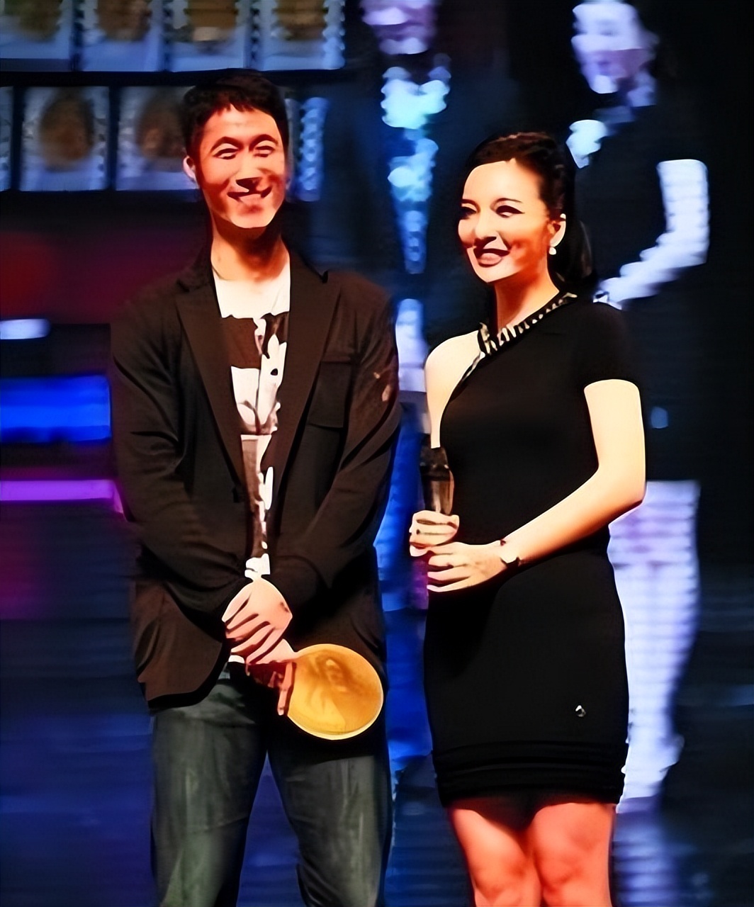 上海美女主持，和奥运冠军恋爱，3年2嫁富豪，如今是奢侈品牌宠儿