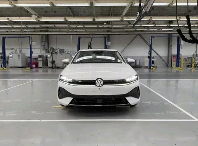 2025年下半年发布！大众全新速腾的实拍图曝光