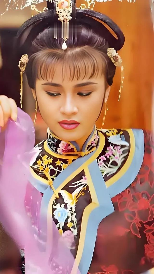 黎燕珊:亚视首位选美冠军