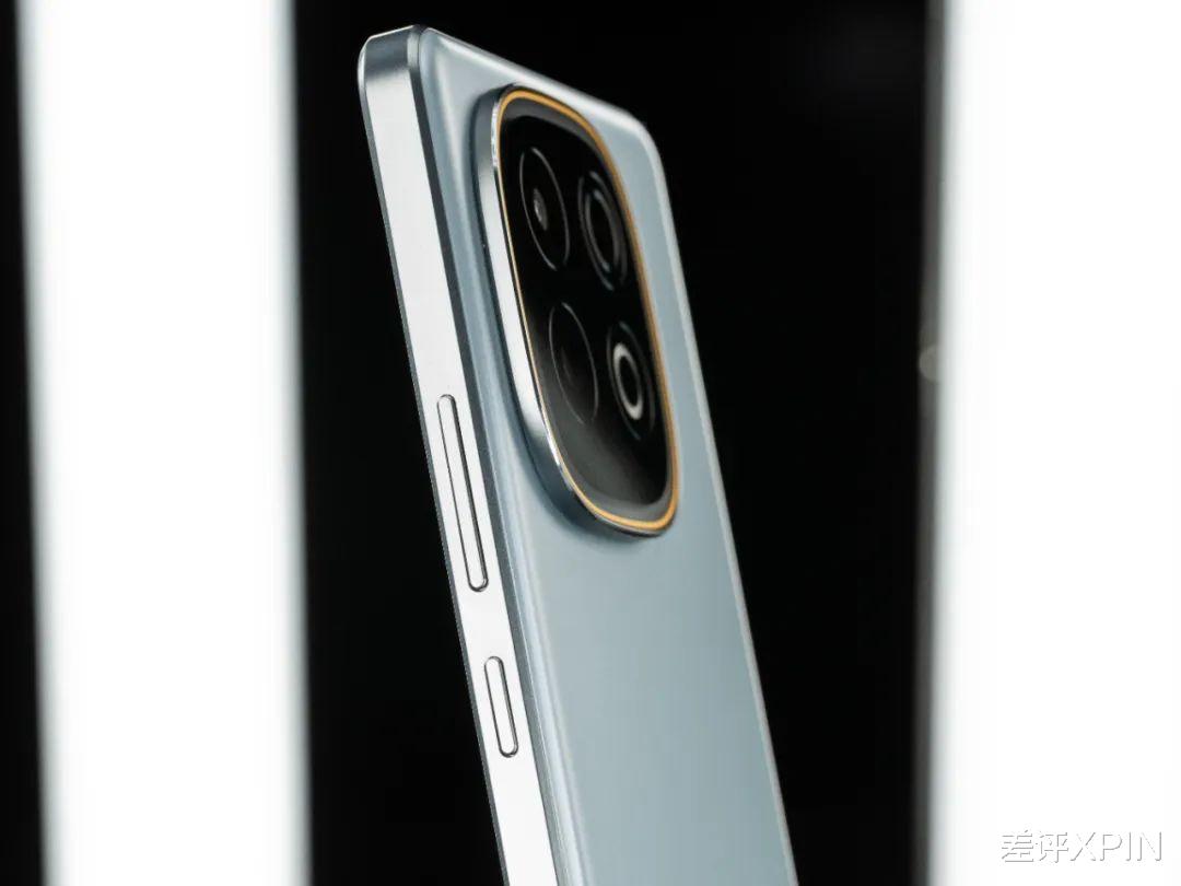 超大电池+旗舰性能=2199？iQOO新机把钱花在了刀刃上