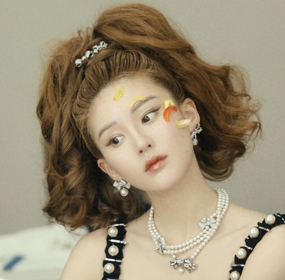 赵露思向东家正式宣战!网友称其女版李明德,著名女编剧却力挺