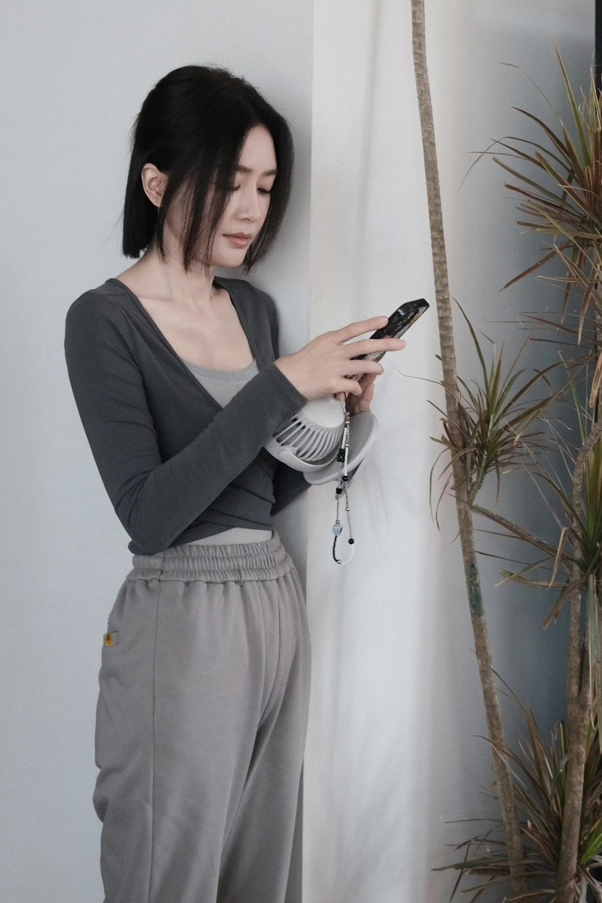 秦岚剧场写真美图