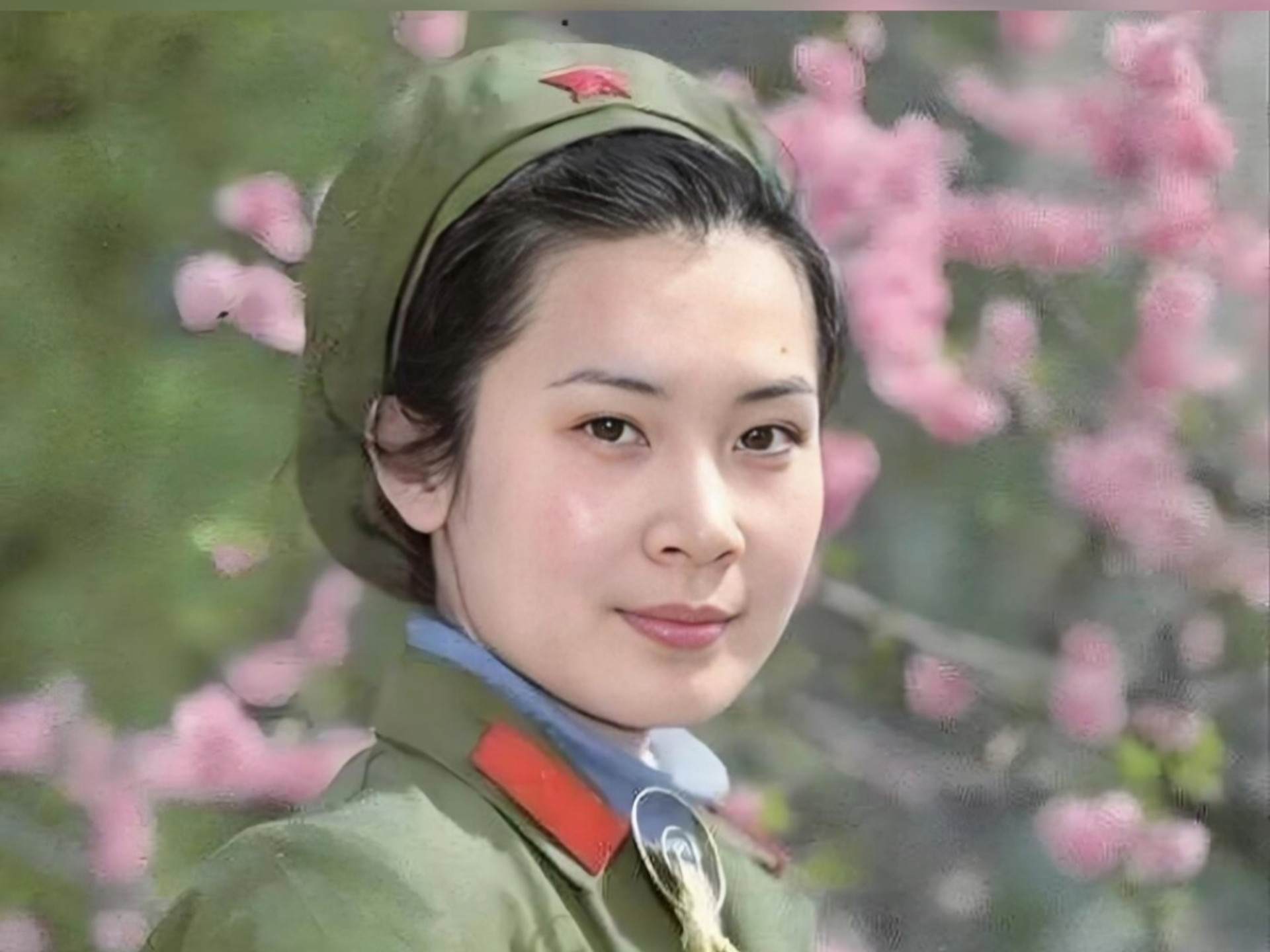 从车间钳工到国家一级演员，却因拍戏和丈夫离婚，今66岁依旧单身