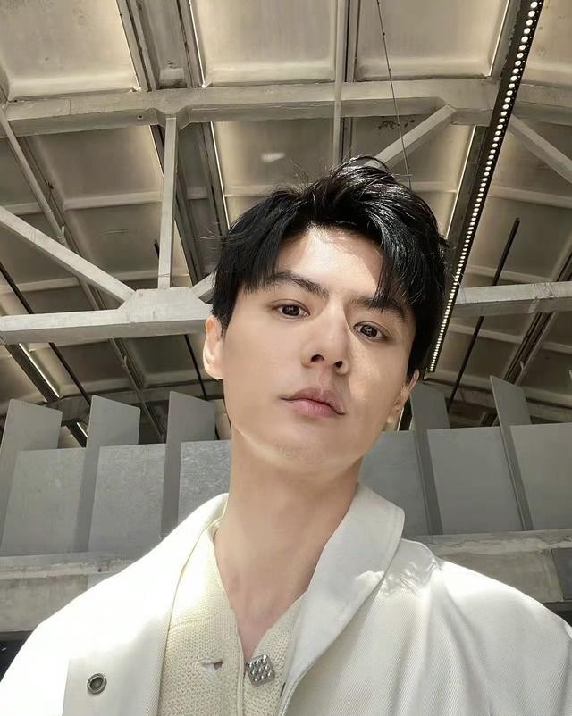 38岁演员刘畅：年纪轻轻就把婚结，妻子是模特，孩子已经14岁了