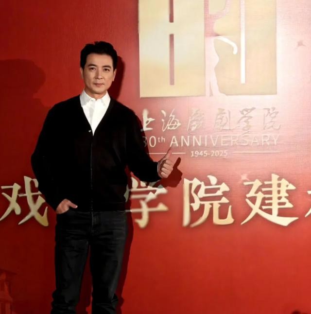 被曝出轨后，“一言不发”的保剑锋，终于不再顾及娱乐圈所谓体面