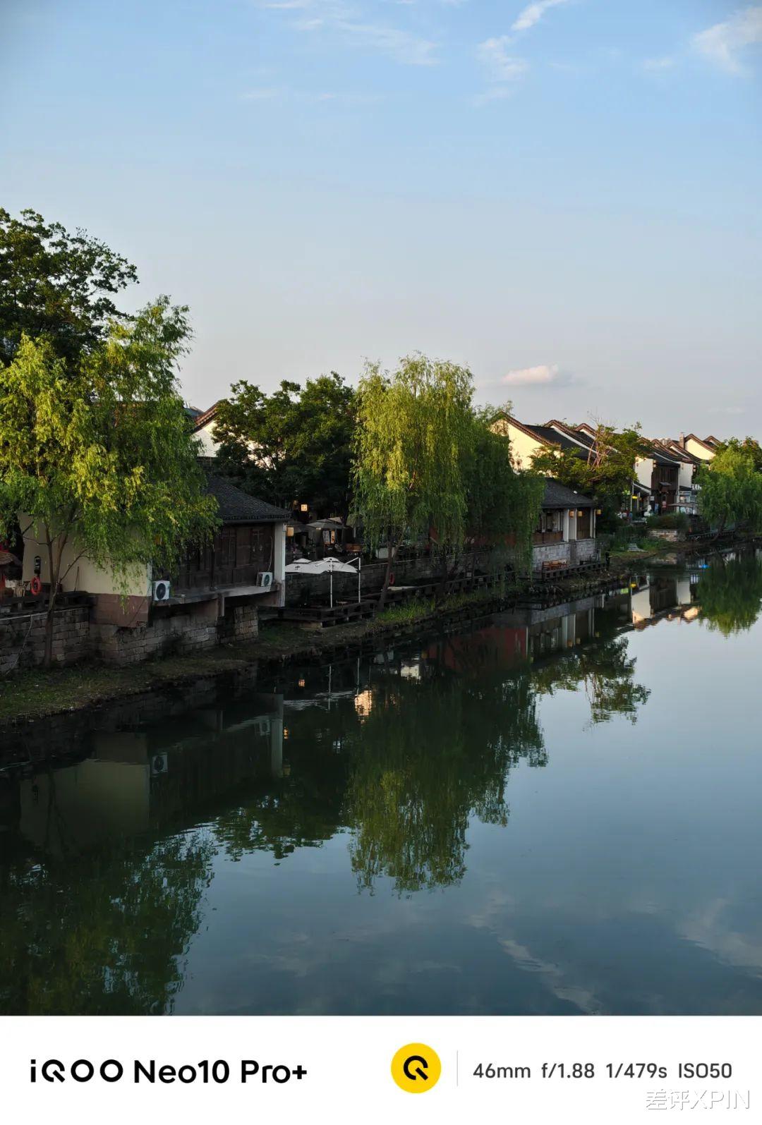 買芯片送手機？iQOO出了個2000多塊的驍龍8至尊版手機