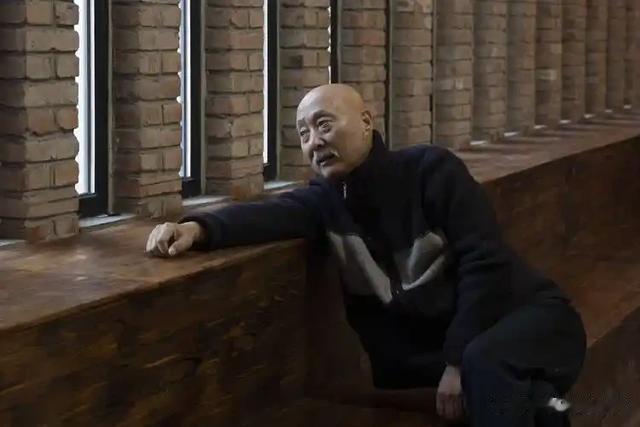 陈佩斯《戏台》票房井喷,让多少资方脸红,黄渤这次又赌对了