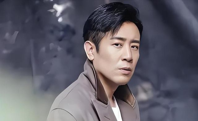 演员于和伟：守住底线，记住自己的本分，家庭放在第一位