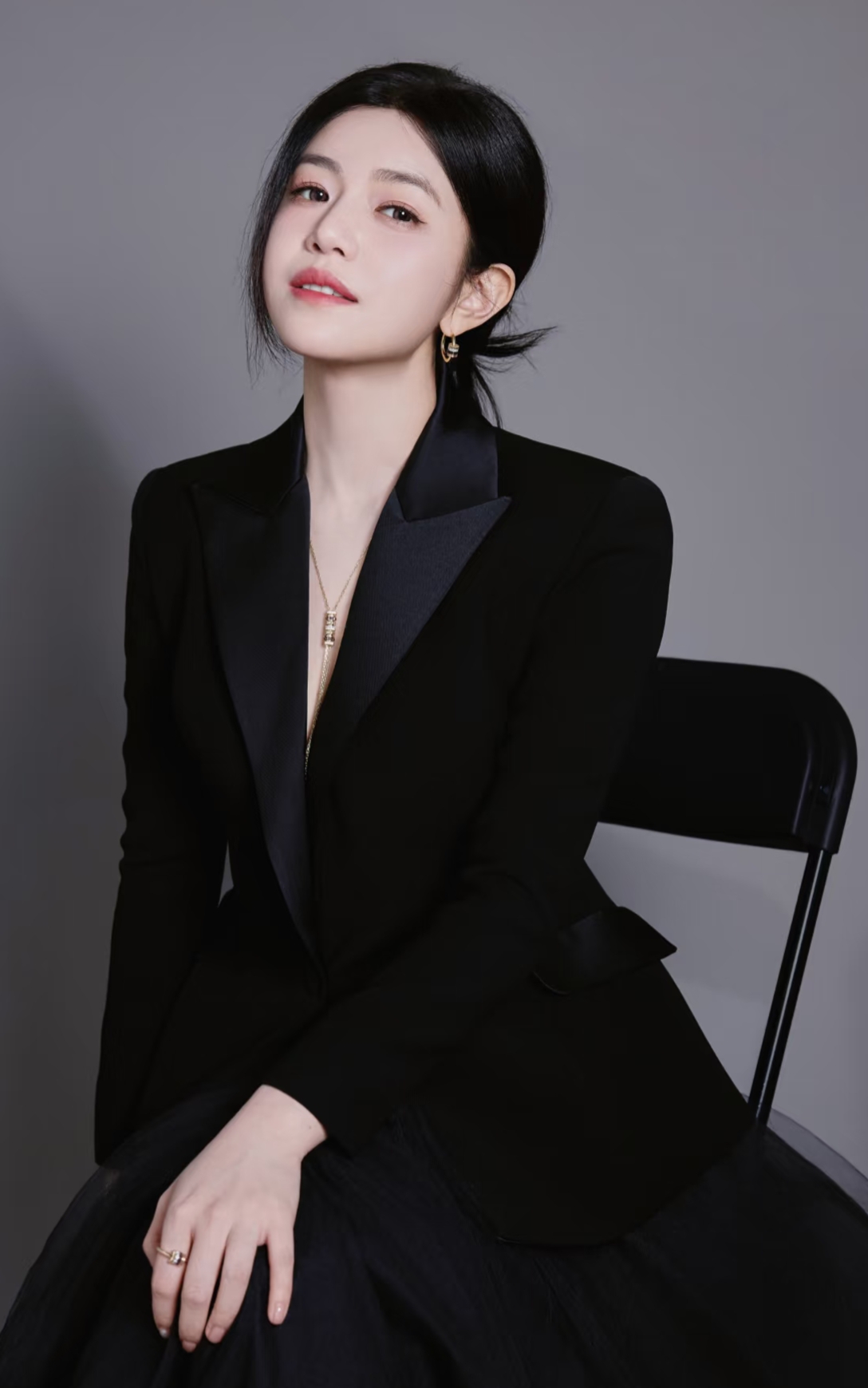 陈妍希分享美照并配文,咱就是说,可盐可甜