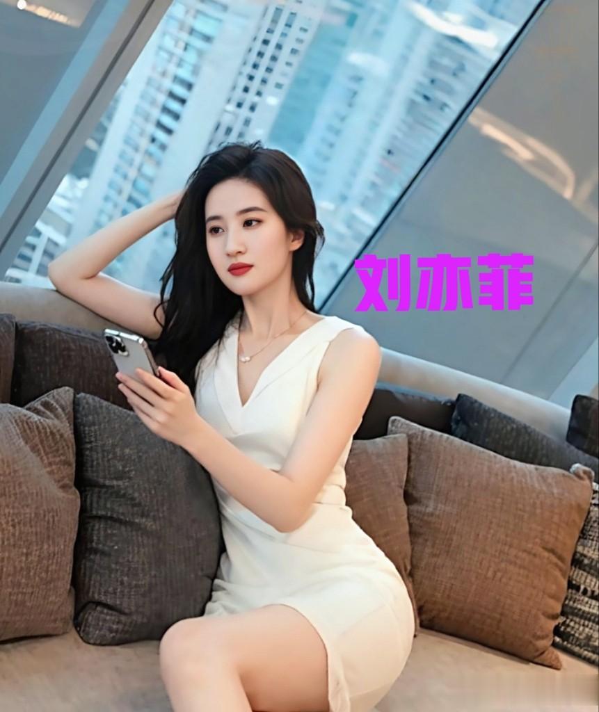 刘亦菲白色造型惊艳绝伦气质优雅性格妩媚让人眼前一亮