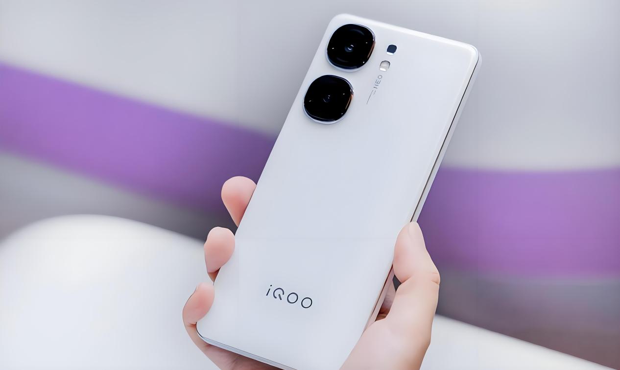 电竞旗舰跌至千元价!骁龙8gen3+144Hz,卖到1889元,玩家欢喜!