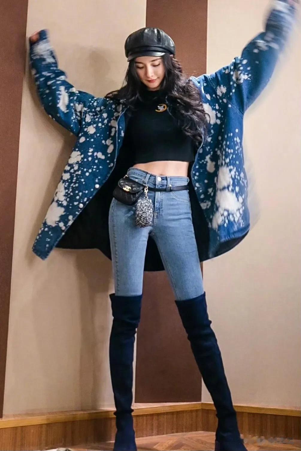 杨幂：穿牛仔裤，衬出好身材