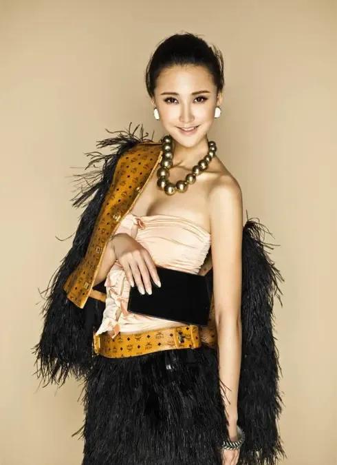 美图欣赏:张歆艺