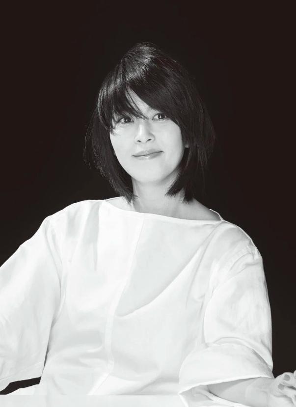 她是日本90时代最火的“清纯美少女” 出身豪门爆剧一箩筐！