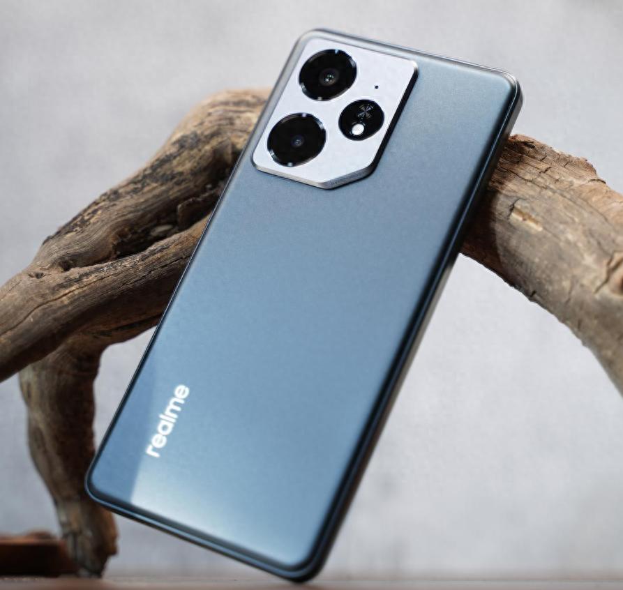 千元市场诞生新黑马,7000mAh+512G+240w,跌至1689元