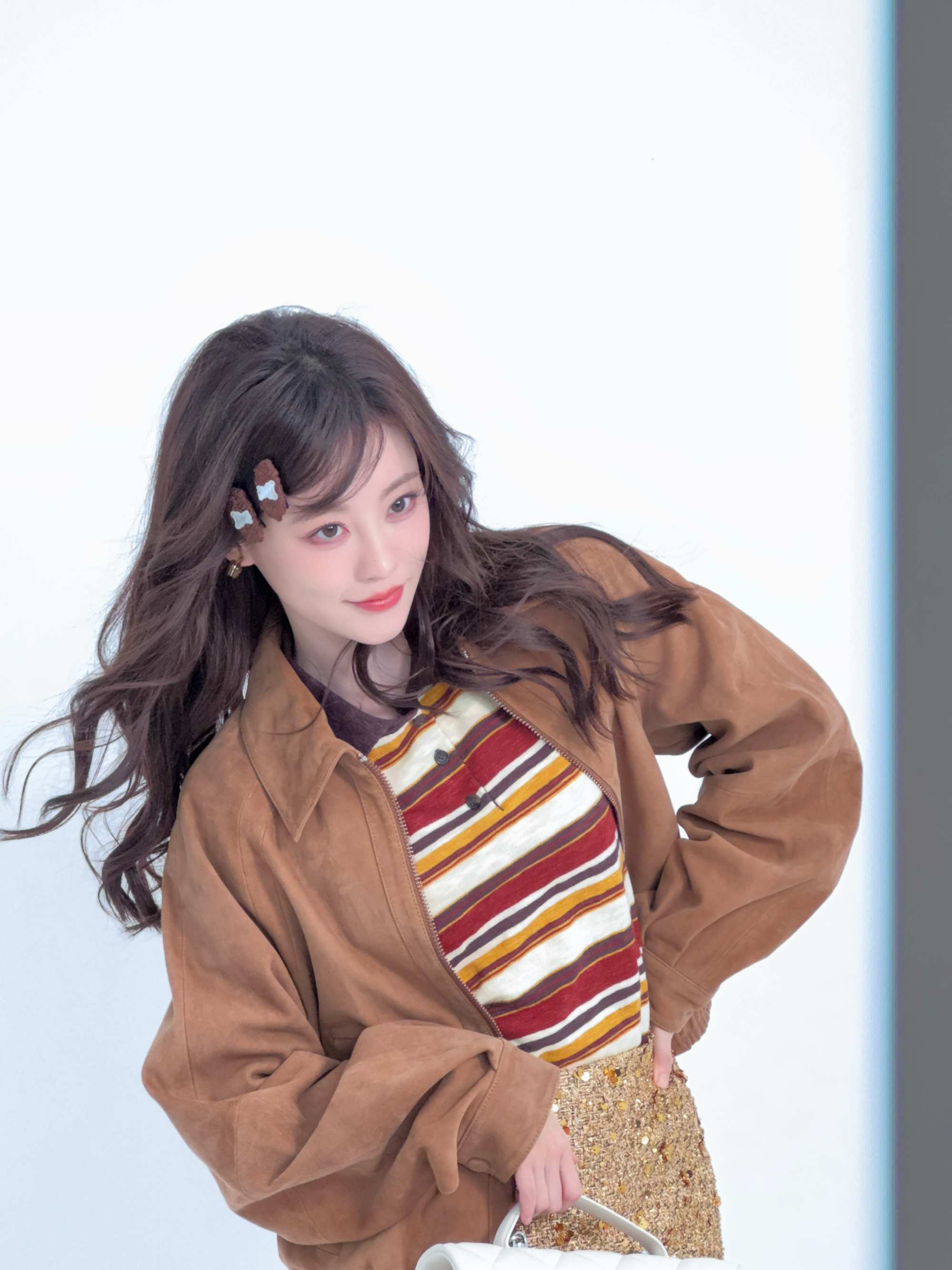 祝绪丹从皮衣到工装，解锁“甜酷少女”新穿搭，每套都戳中审美！