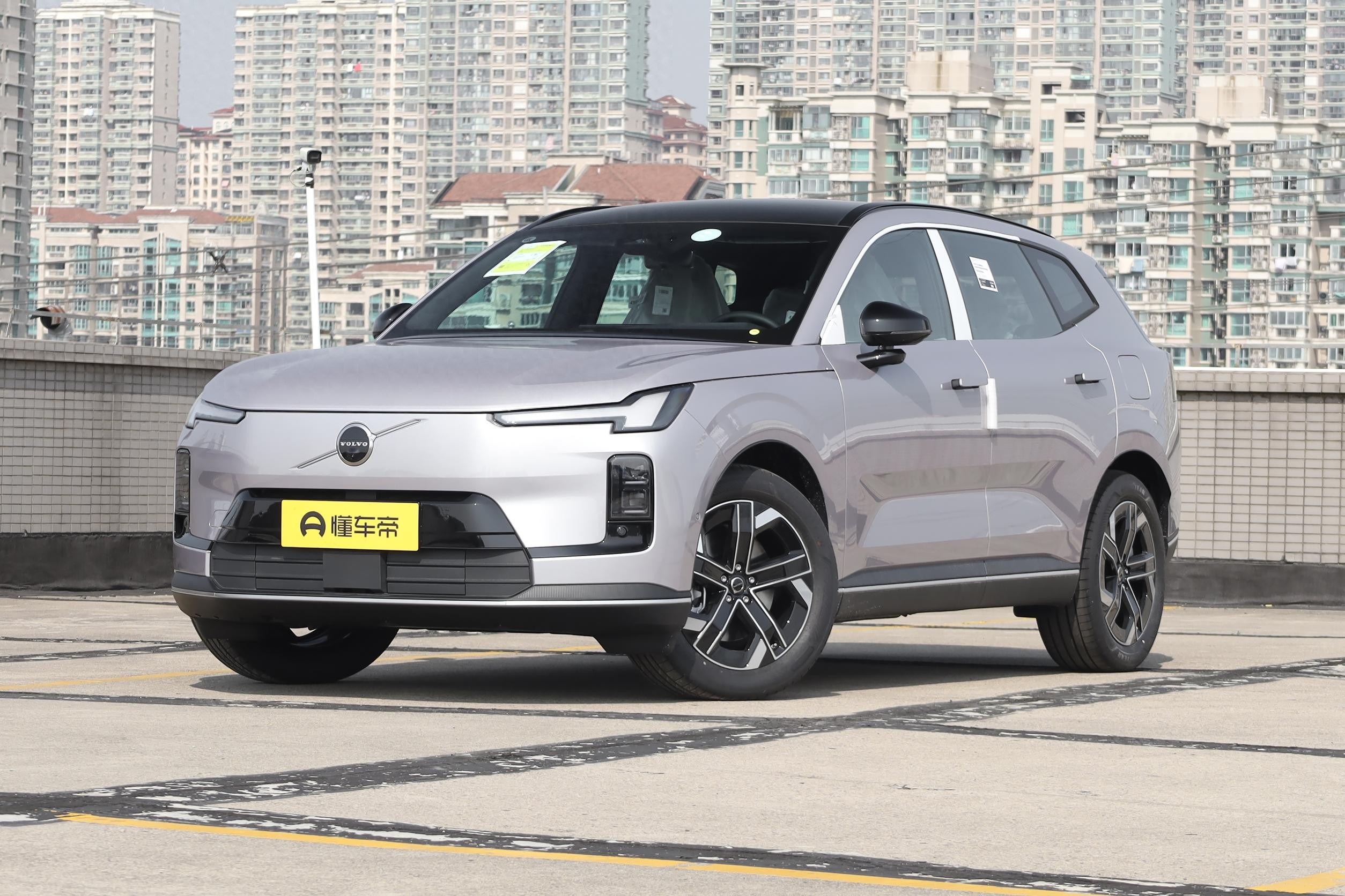 沃尔沃XC70：全系混动，家用SUV的新选择，值得购买吗？