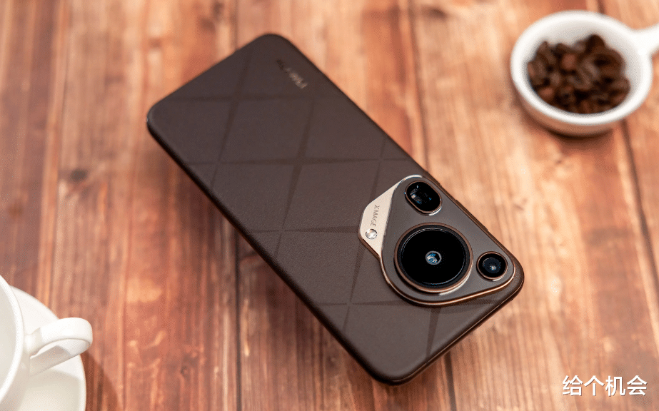 目前“最值得捡漏”的华为手机，16G+512G降价4600元，价格大跳水