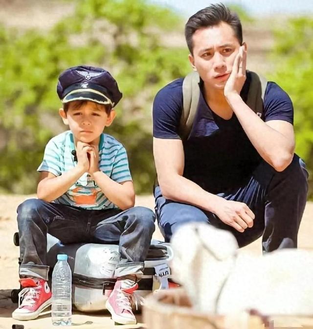 刘烨儿子模样大变，14岁就登上法国新闻，一圈胡子让人移不开眼