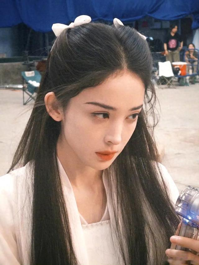 娜扎晒杀青照 期待娜扎的新剧