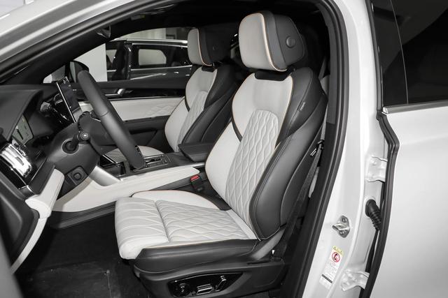 乐道L60与唐EV对比,谁更适合家用?